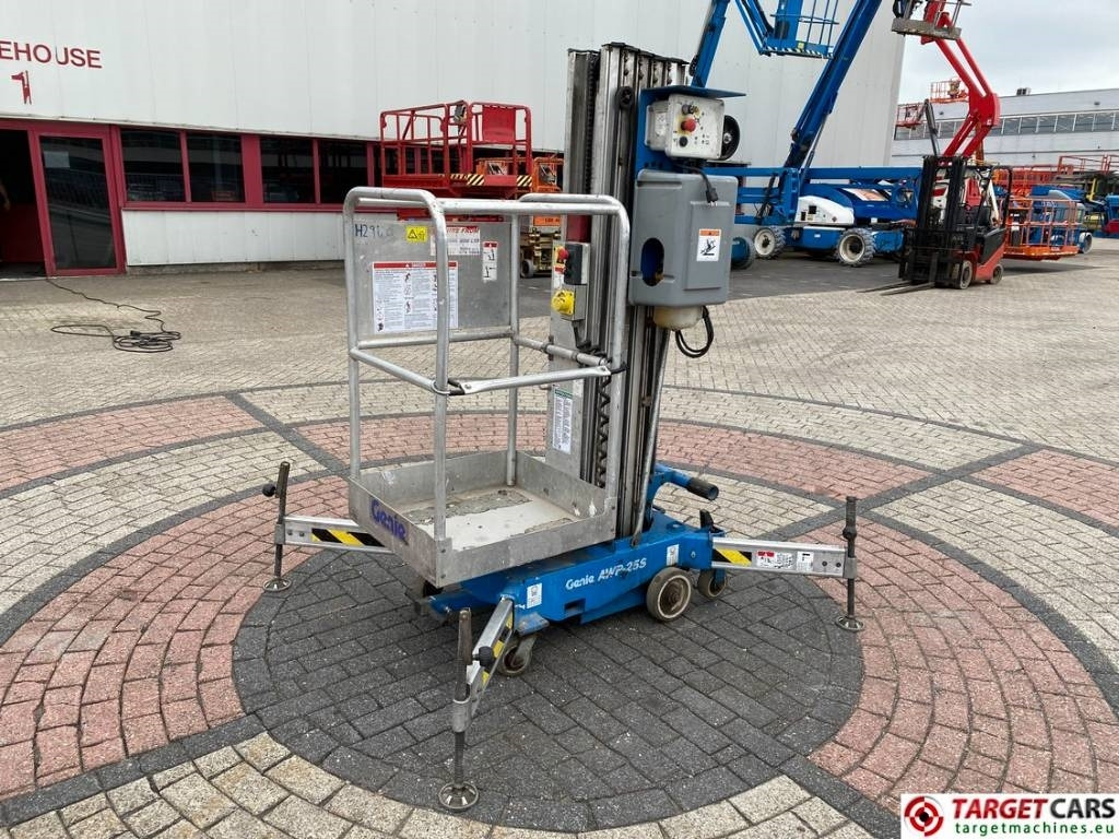 Genie AWP-25S Electric AC Vertical Mast Work Lift 950cm - Vertical mast lift: picture 1 Genie AWP-25S Electric AC Vertical Mast Work Lift 950cm - Vertical mast lift: picture 1