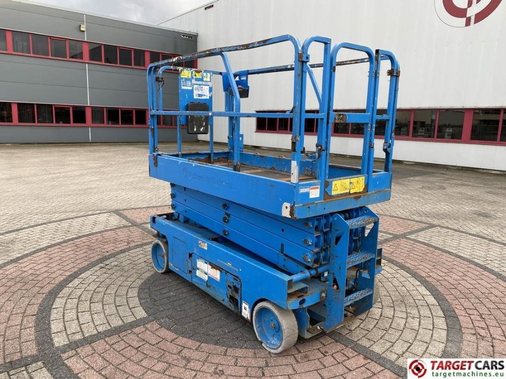 Genie GS-2646 Electric 2646 Scissor Work Lift 992cm - Scissor lift: picture 4 Genie GS-2646 Electric 2646 Scissor Work Lift 992cm - Scissor lift: picture 4