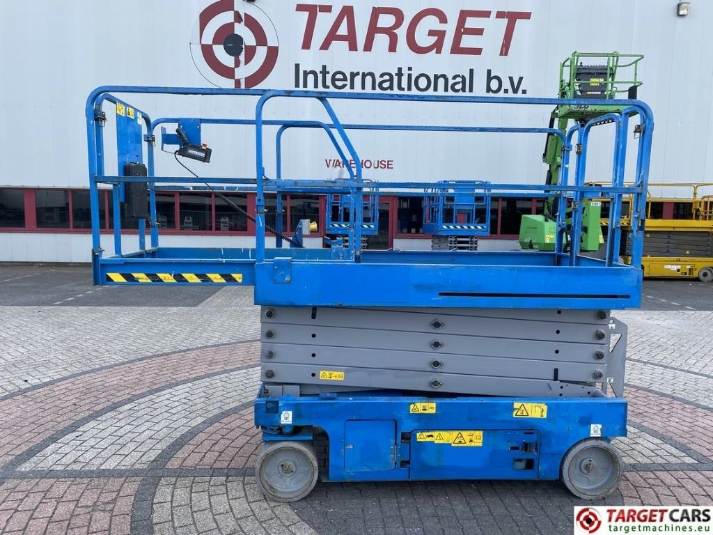 Genie GS-3246 Electric GS3246 Scissor Work Lift 1175cm - Scissor lift: picture 5 Genie GS-3246 Electric GS3246 Scissor Work Lift 1175cm - Scissor lift: picture 5