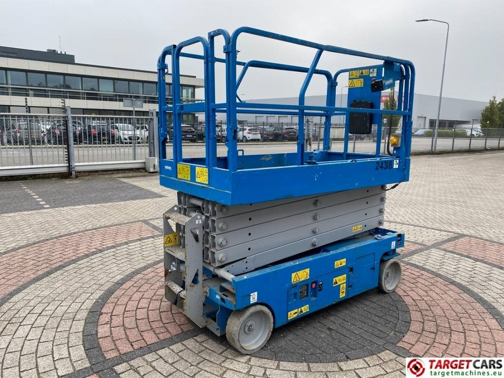 Genie GS-3246 Electric Scissor Work Lift 1175cm - Scissor lift: picture 3 Genie GS-3246 Electric Scissor Work Lift 1175cm - Scissor lift: picture 3