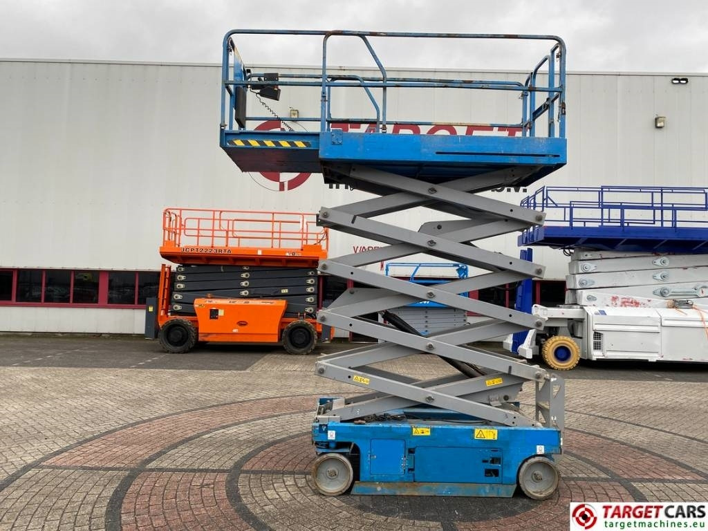Genie GS-3246 Electric Scissor Work Lift 1175cm - Scissor lift: picture 5 Genie GS-3246 Electric Scissor Work Lift 1175cm - Scissor lift: picture 5