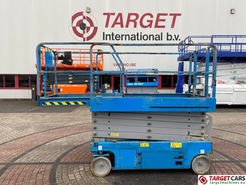 Genie GS-3246 Electric Scissor Work Lift 1175cm - Scissor lift: picture 4 Genie GS-3246 Electric Scissor Work Lift 1175cm - Scissor lift: picture 4