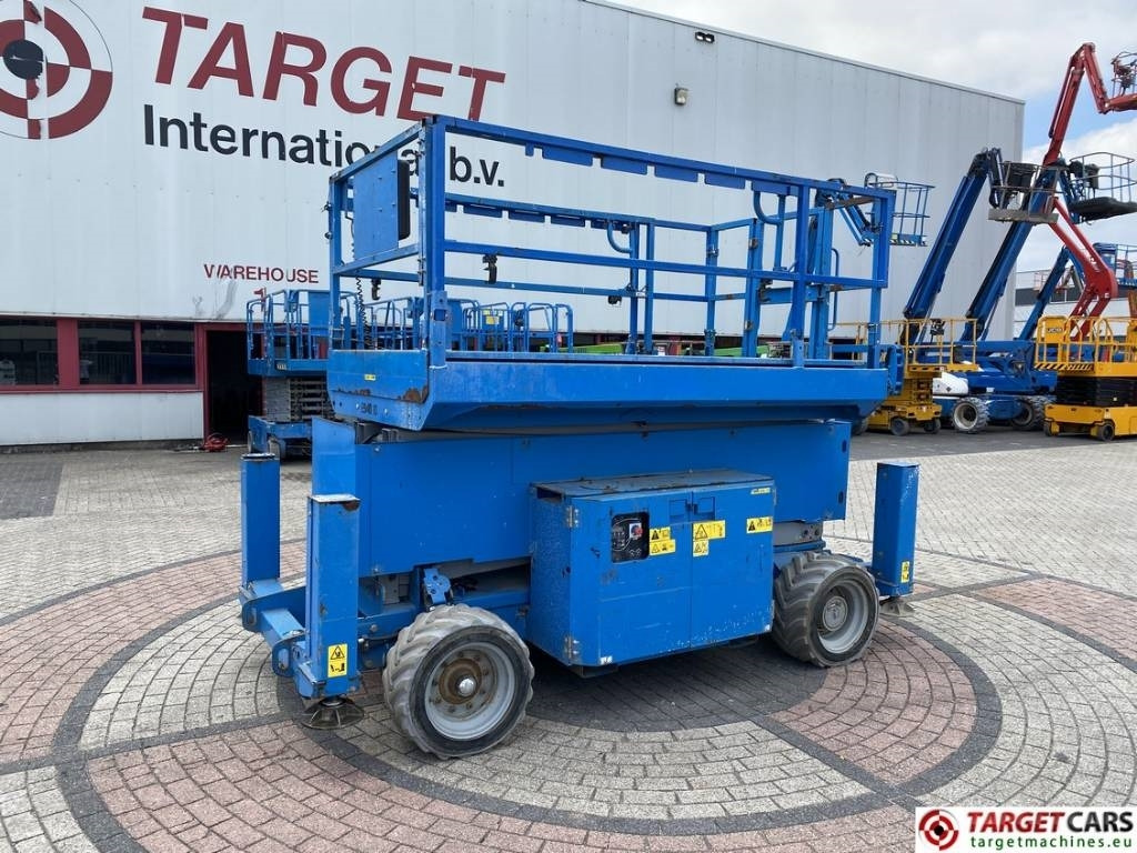 Genie GS-4069DC Electric Scissor Work Lift 1412cm - Scissor lift: picture 1 Genie GS-4069DC Electric Scissor Work Lift 1412cm - Scissor lift: picture 1