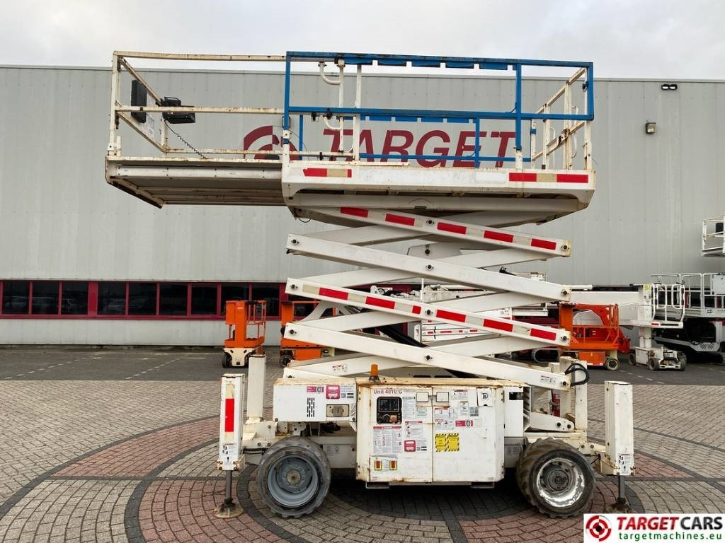 Genie GS-4069RT Diesel 4x4 Scissor Work Lift 1412cm - Scissor lift: picture 5 Genie GS-4069RT Diesel 4x4 Scissor Work Lift 1412cm - Scissor lift: picture 5