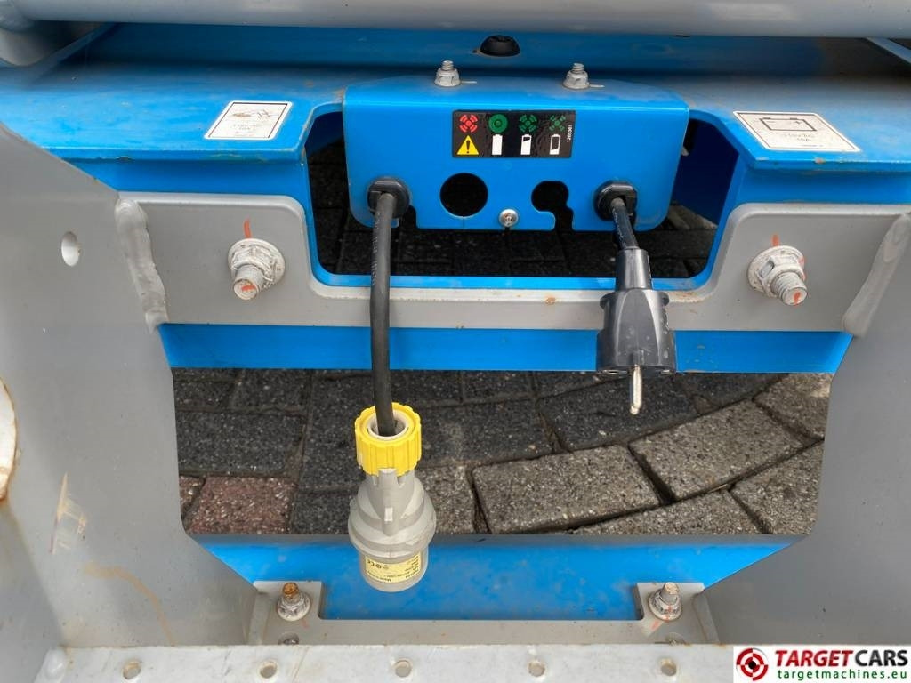 Scissor lift Genie GS-4655 Electric E-Drive Scissor Work Lift 1595cm: picture 19 Scissor lift Genie GS-4655 Electric E-Drive Scissor Work Lift 1595cm: picture 19