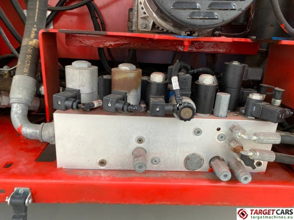 Telescopic boom Genie S-125 Telescopic 4x4x4 Diesel Boom Work Lift 40M: picture 49 Telescopic boom Genie S-125 Telescopic 4x4x4 Diesel Boom Work Lift 40M: picture 49