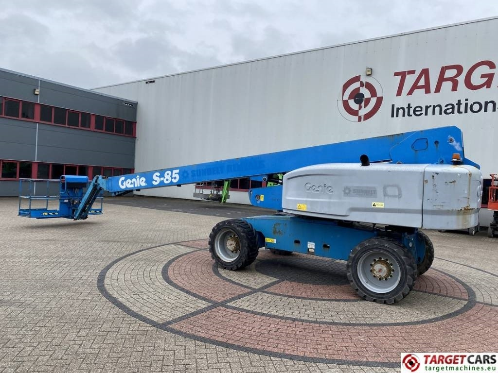 Genie S-85 Telescopic 4x4 Diesel Boom Work Lift 2791cm  - Telescopic boom: picture 4 Genie S-85 Telescopic 4x4 Diesel Boom Work Lift 2791cm  - Telescopic boom: picture 4