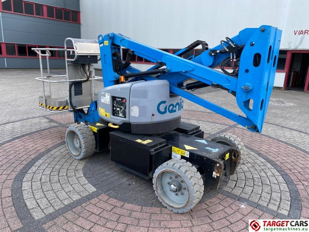 Genie Z-33/18 Electric Articulated Boom Work Lift 1200cm - Articulated boom: picture 4 Genie Z-33/18 Electric Articulated Boom Work Lift 1200cm - Articulated boom: picture 4