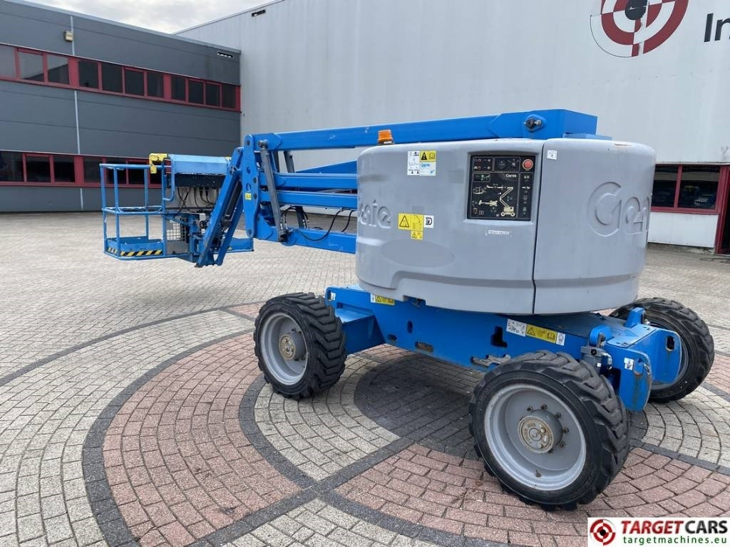 Genie Z-45/25J Diesel 4x4 Articulated Boom Lift 1605cm - Articulated boom: picture 4 Genie Z-45/25J Diesel 4x4 Articulated Boom Lift 1605cm - Articulated boom: picture 4