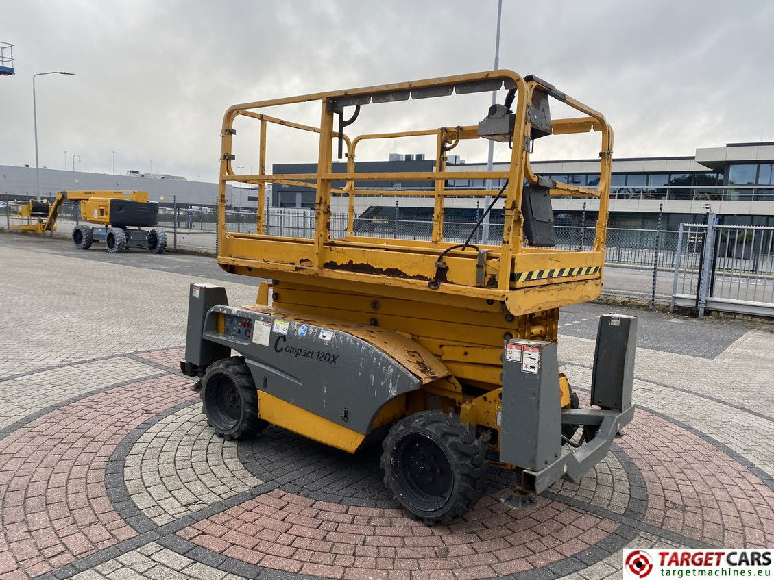 HAULOTTE COMPACT 12DX DIESEL 4x4 SCISSOR WORKLIFT 1206CM 2017 2018079 JACKLEGS - Scissor lift: picture 2 HAULOTTE COMPACT 12DX DIESEL 4x4 SCISSOR WORKLIFT 1206CM 2017 2018079 JACKLEGS - Scissor lift: picture 2