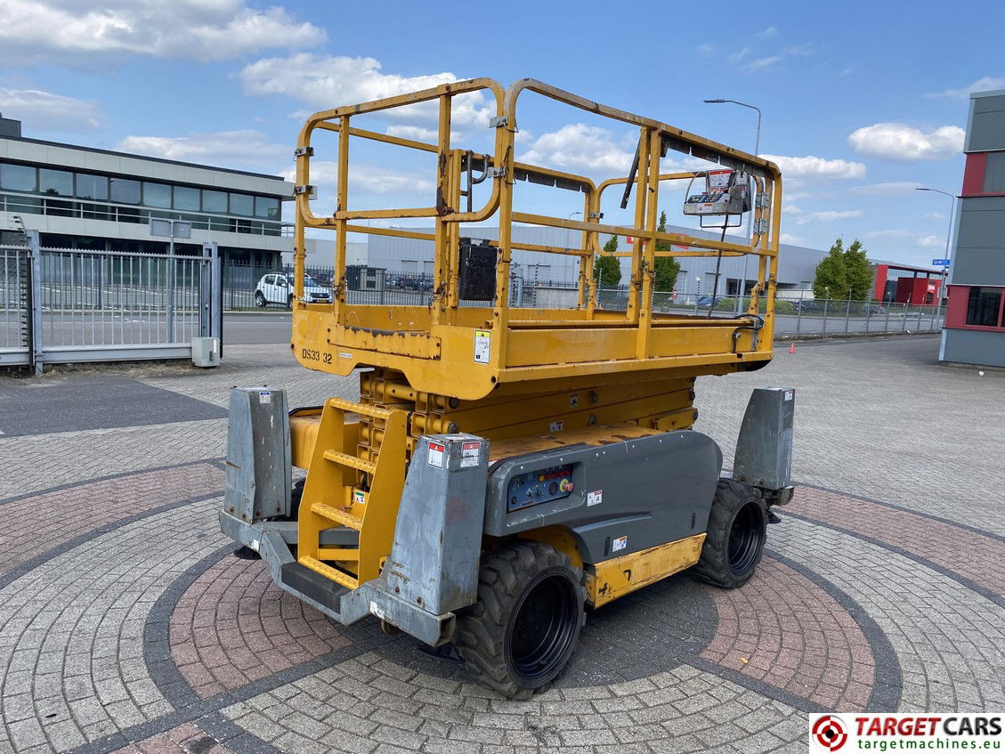 HAULOTTE COMPACT 12DX DIESEL 4x4 SCISSOR WORKLIFT 1206CM 2017 2018080 JACKLEGS - Scissor lift: picture 3 HAULOTTE COMPACT 12DX DIESEL 4x4 SCISSOR WORKLIFT 1206CM 2017 2018080 JACKLEGS - Scissor lift: picture 3