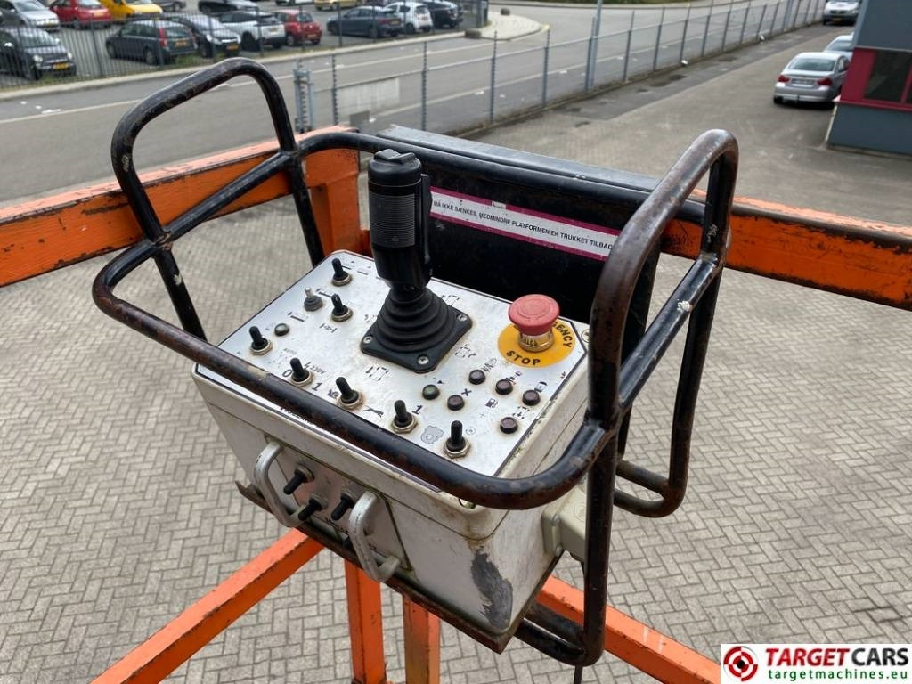 Scissor lift Holland Lift T210DL25 4WD Diesel T-210DL25 Scissor WorkLift 23M: picture 9