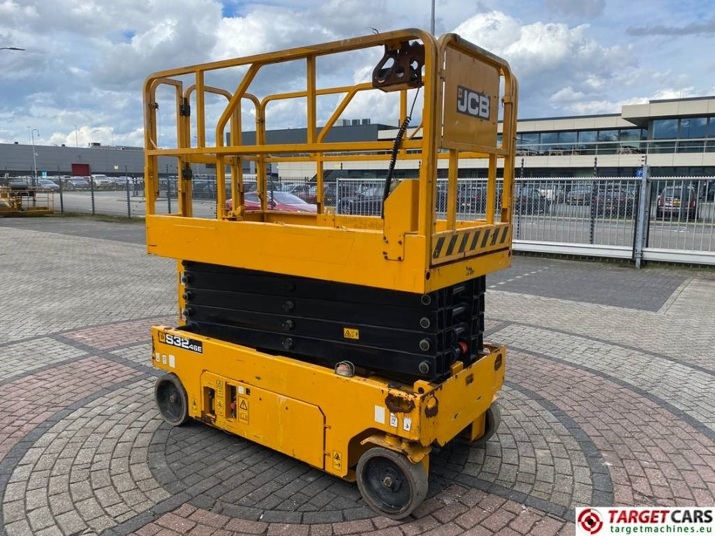 JCB S3246E Electric Scissor Work Lift 1200cm - Scissor lift: picture 2 JCB S3246E Electric Scissor Work Lift 1200cm - Scissor lift: picture 2