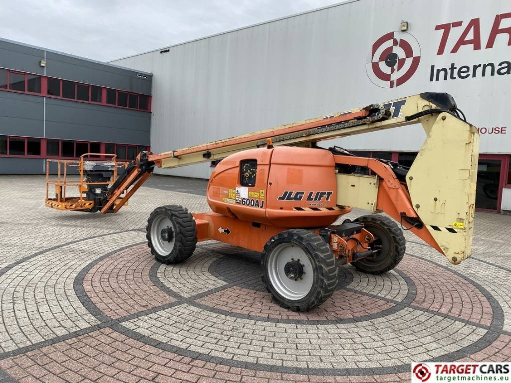 JLG 600AJ Articulated 4x4 Diesel Boom Work Lift 2047cm  - Articulated boom: picture 4 JLG 600AJ Articulated 4x4 Diesel Boom Work Lift 2047cm  - Articulated boom: picture 4