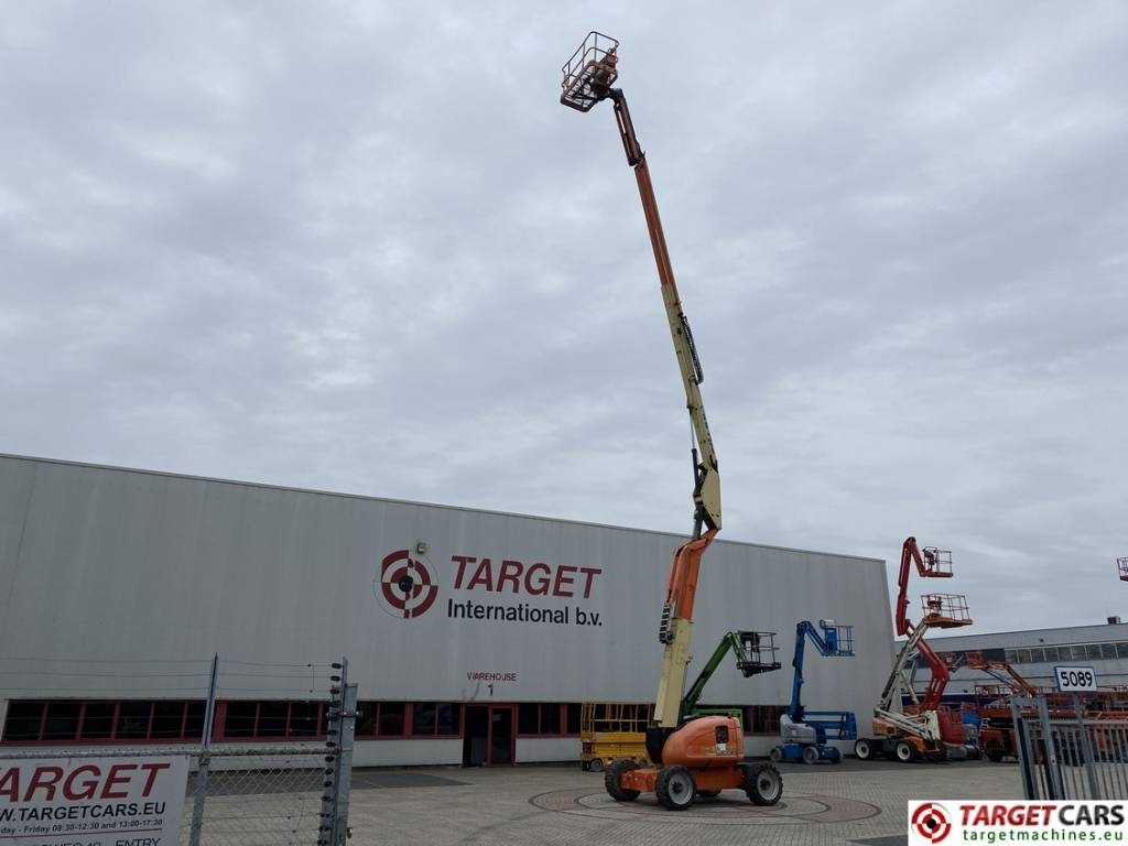 JLG 600AJ Articulated 4x4 Diesel Boom Work Lift 2047cm  - Articulated boom: picture 5 JLG 600AJ Articulated 4x4 Diesel Boom Work Lift 2047cm  - Articulated boom: picture 5