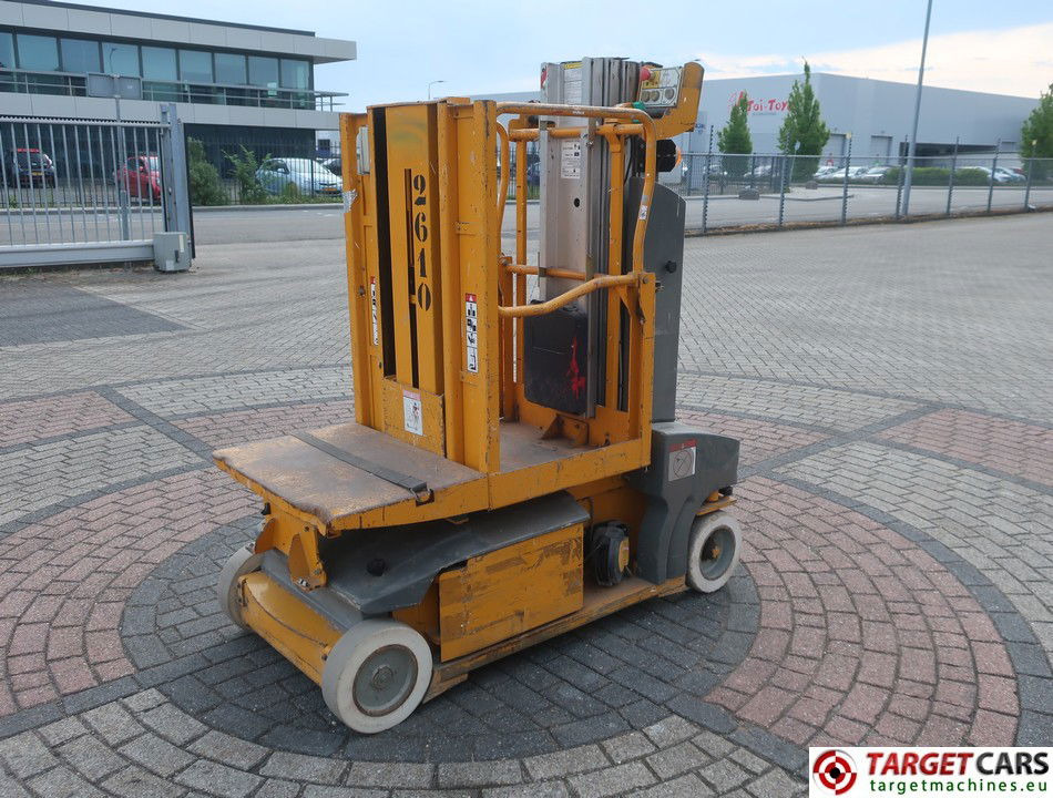 JLG TOUCAN DUO AERIAL WORK PLATFORM VERTICAL MAST WORK LIFT W/ MATERIAL TRAY 2006 600CM S5370 - Vertical mast lift: picture 3 JLG TOUCAN DUO AERIAL WORK PLATFORM VERTICAL MAST WORK LIFT W/ MATERIAL TRAY 2006 600CM S5370 - Vertical mast lift: picture 3