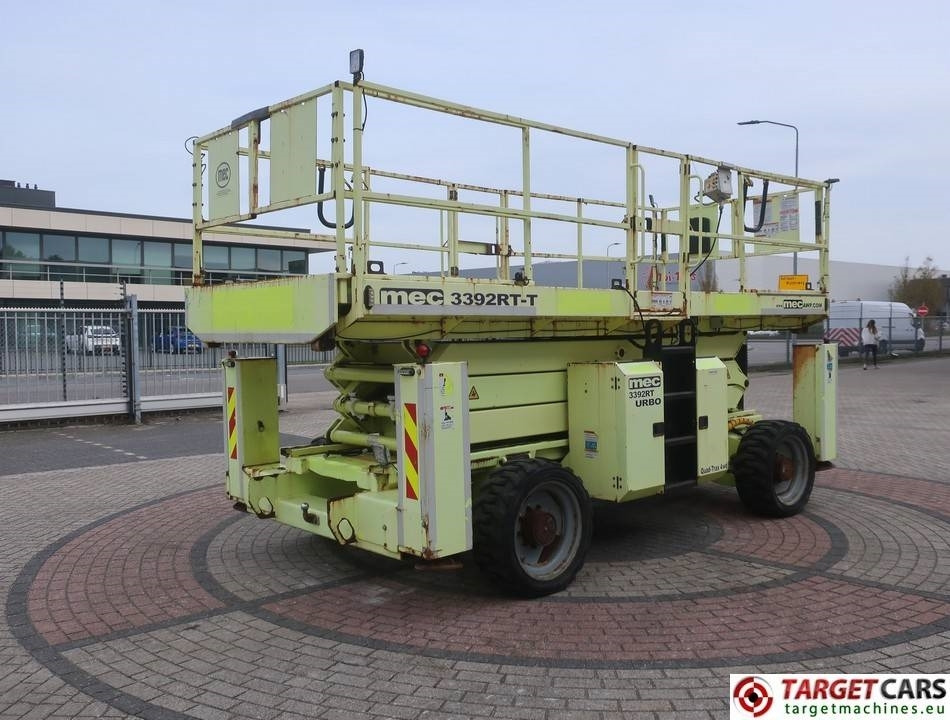 MEC 3392RT-T Diesel 4x4 Scissor Work LIft 1200cm - Scissor lift: picture 3 MEC 3392RT-T Diesel 4x4 Scissor Work LIft 1200cm - Scissor lift: picture 3