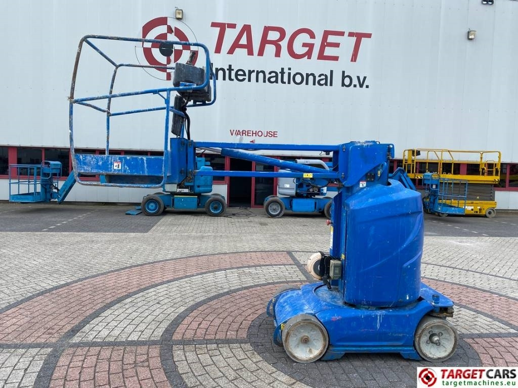 Manitou 100VJR Electric Vertical Mast Work Lift 990cm - Aerial platform: picture 5 Manitou 100VJR Electric Vertical Mast Work Lift 990cm - Aerial platform: picture 5