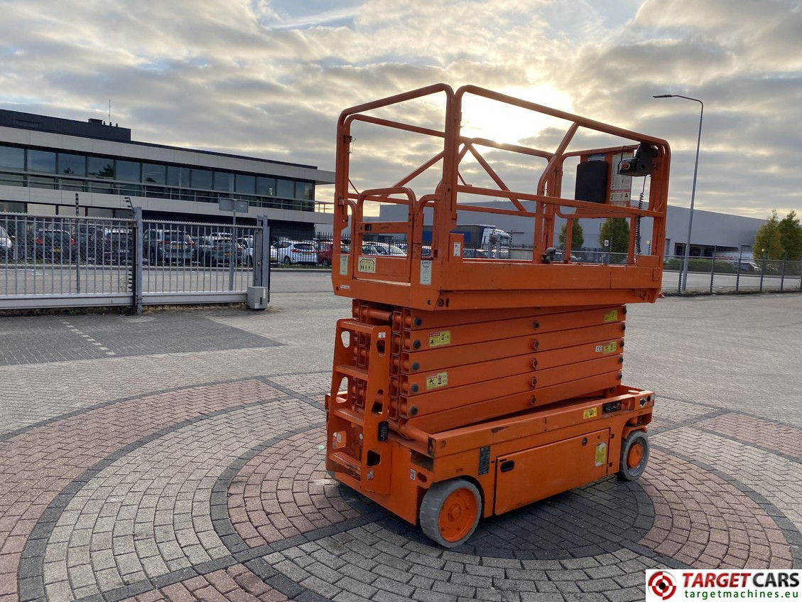 PB LIFT S140-12EC ELECTRIC SCISSOR WORK LIFT 1380CM 2015 356HRS PB14110814 - Scissor lift: picture 3 PB LIFT S140-12EC ELECTRIC SCISSOR WORK LIFT 1380CM 2015 356HRS PB14110814 - Scissor lift: picture 3