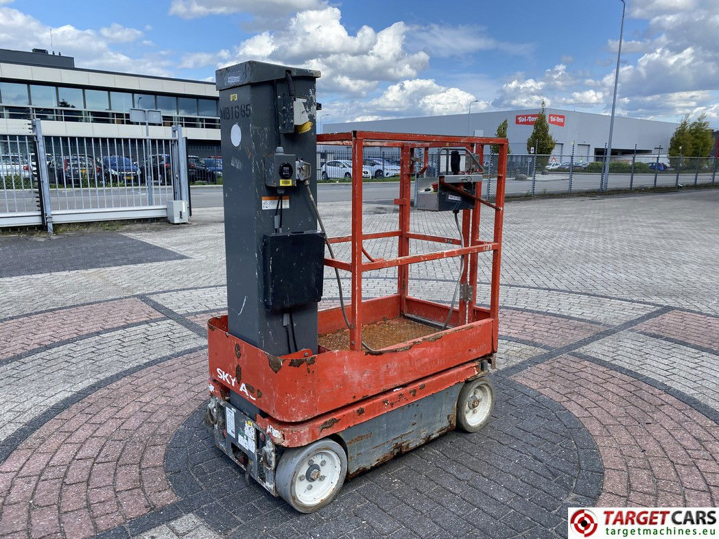 SKYJACK SJ16 VERTICAL MAST AERIAL WORK LIFT PLATFORM 2016 675CM 14010260 203HRS - Vertical mast lift: picture 3 SKYJACK SJ16 VERTICAL MAST AERIAL WORK LIFT PLATFORM 2016 675CM 14010260 203HRS - Vertical mast lift: picture 3