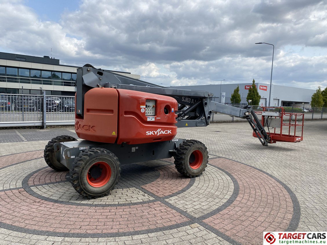 SKYJACK SJ63AJ 4x4 ARTICULATED DIESEL BOOM WORK LIFT W/JIB 2136CM 2020 1026HRS - Articulated boom: picture 3 SKYJACK SJ63AJ 4x4 ARTICULATED DIESEL BOOM WORK LIFT W/JIB 2136CM 2020 1026HRS - Articulated boom: picture 3