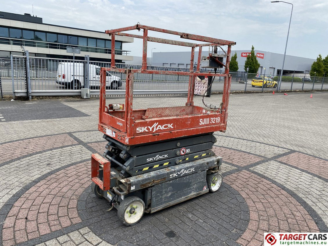SKYJACK SJIII-3219 ELECTRIC SJ3219 SCISSOR WORKLIFT 2017 22111835 159HRS 780CM - Scissor lift: picture 3 SKYJACK SJIII-3219 ELECTRIC SJ3219 SCISSOR WORKLIFT 2017 22111835 159HRS 780CM - Scissor lift: picture 3
