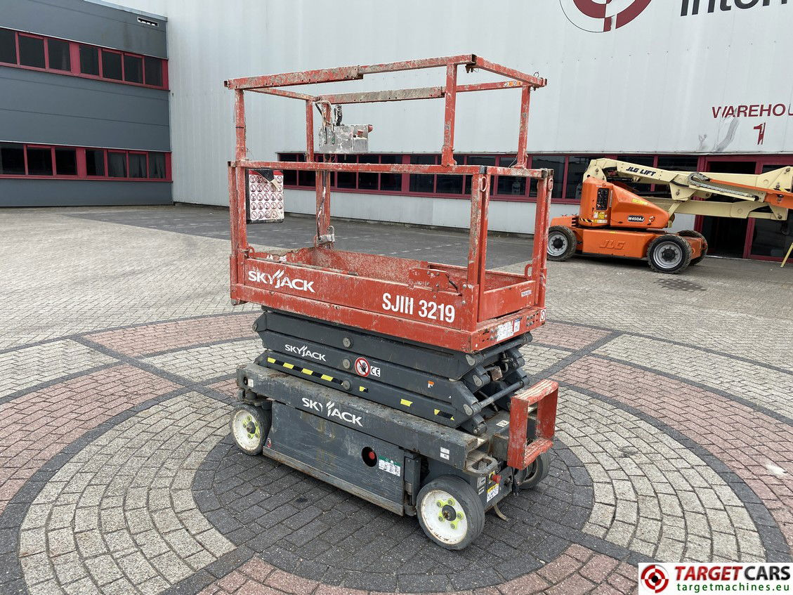 SKYJACK SJIII-3219 ELECTRIC SJ3219 SCISSOR WORKLIFT 2017 22111835 159HRS 780CM - Scissor lift: picture 4 SKYJACK SJIII-3219 ELECTRIC SJ3219 SCISSOR WORKLIFT 2017 22111835 159HRS 780CM - Scissor lift: picture 4