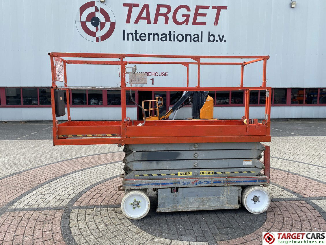 SKYJACK SJIII-3226 ELECTRIC SJ3226 SCISSOR WORKLIFT 2010 M27000210 233HRS 990CM - Scissor lift: picture 5 SKYJACK SJIII-3226 ELECTRIC SJ3226 SCISSOR WORKLIFT 2010 M27000210 233HRS 990CM - Scissor lift: picture 5