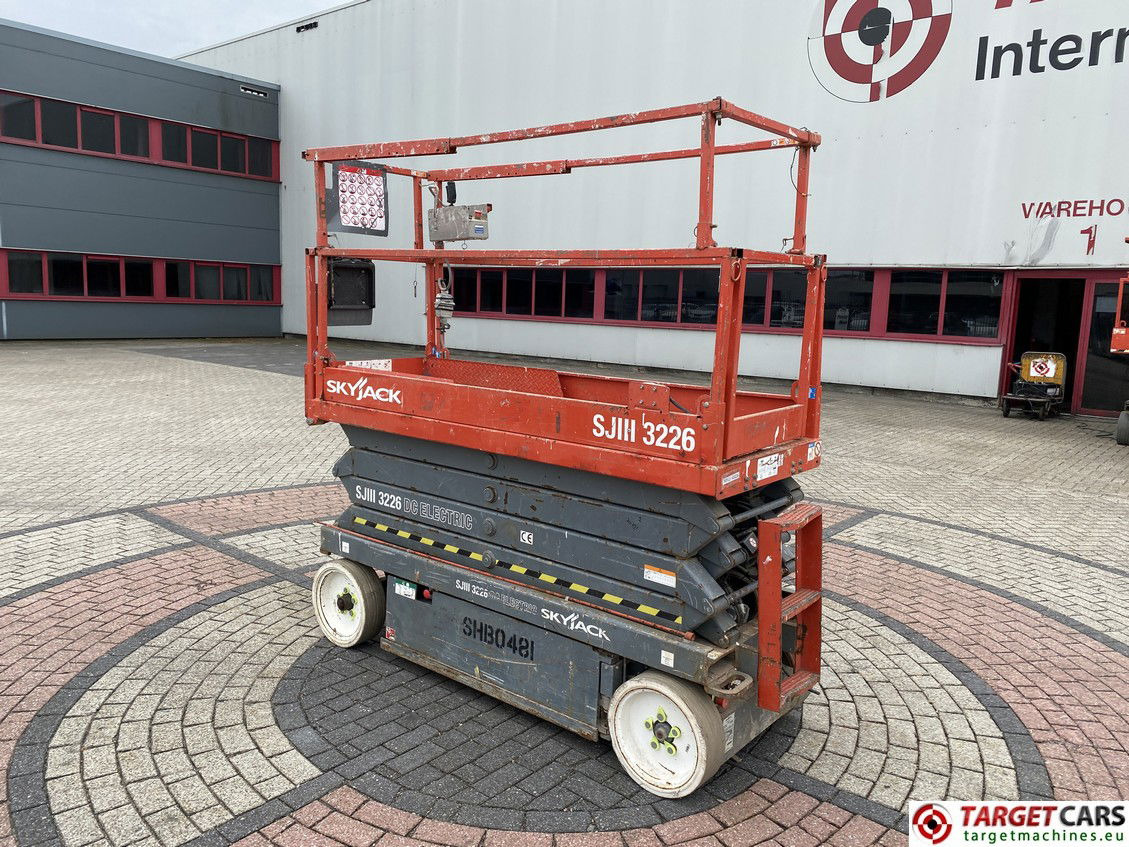 SKYJACK SJIII-3226 ELECTRIC SJ3226 SCISSOR WORKLIFT 2013 27015503 162HRS 990CM - Scissor lift: picture 4 SKYJACK SJIII-3226 ELECTRIC SJ3226 SCISSOR WORKLIFT 2013 27015503 162HRS 990CM - Scissor lift: picture 4
