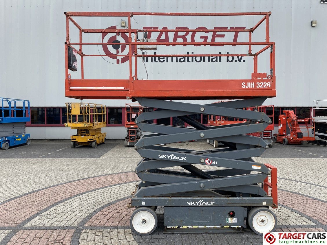 SKYJACK SJIII-3226 ELECTRIC SJ3226 SCISSOR WORKLIFT 2018 27041277 148HRS 990CM - Scissor lift: picture 5 SKYJACK SJIII-3226 ELECTRIC SJ3226 SCISSOR WORKLIFT 2018 27041277 148HRS 990CM - Scissor lift: picture 5