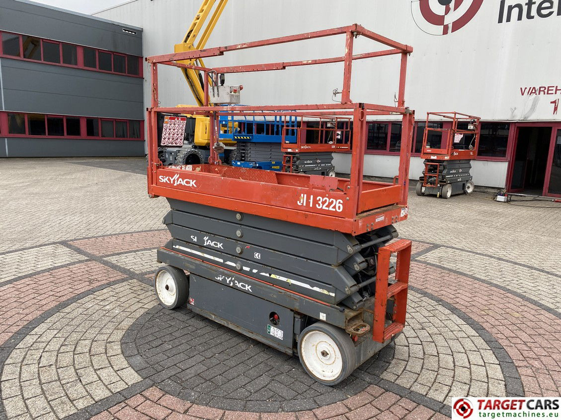 SKYJACK SJIII-3226 ELECTRIC SJ3226 SCISSOR WORKLIFT 2018 27041295 179HRS 990CM - Scissor lift: picture 4 SKYJACK SJIII-3226 ELECTRIC SJ3226 SCISSOR WORKLIFT 2018 27041295 179HRS 990CM - Scissor lift: picture 4