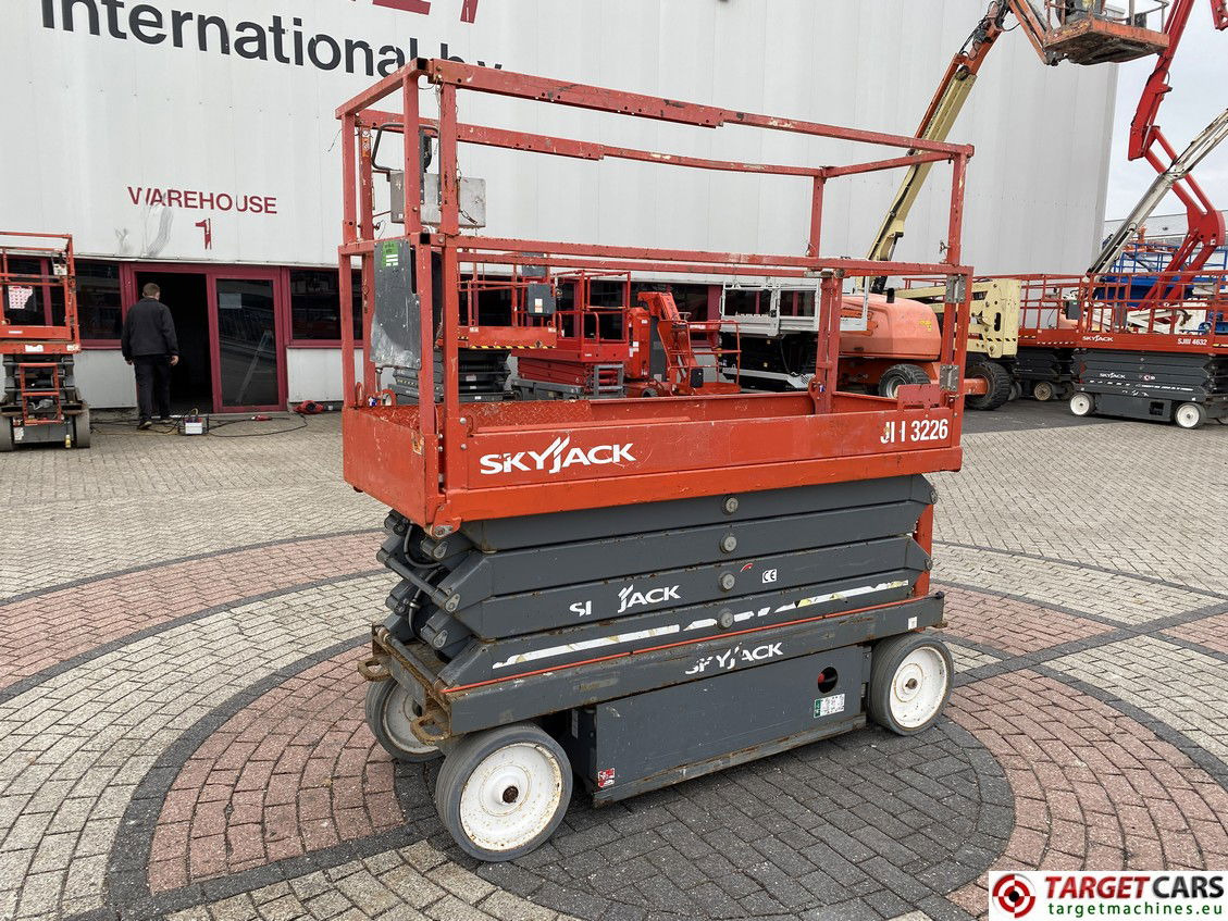 SKYJACK SJIII-3226 ELECTRIC SJ3226 SCISSOR WORKLIFT 2018 27041295 179HRS 990CM - Scissor lift: picture 1 SKYJACK SJIII-3226 ELECTRIC SJ3226 SCISSOR WORKLIFT 2018 27041295 179HRS 990CM - Scissor lift: picture 1