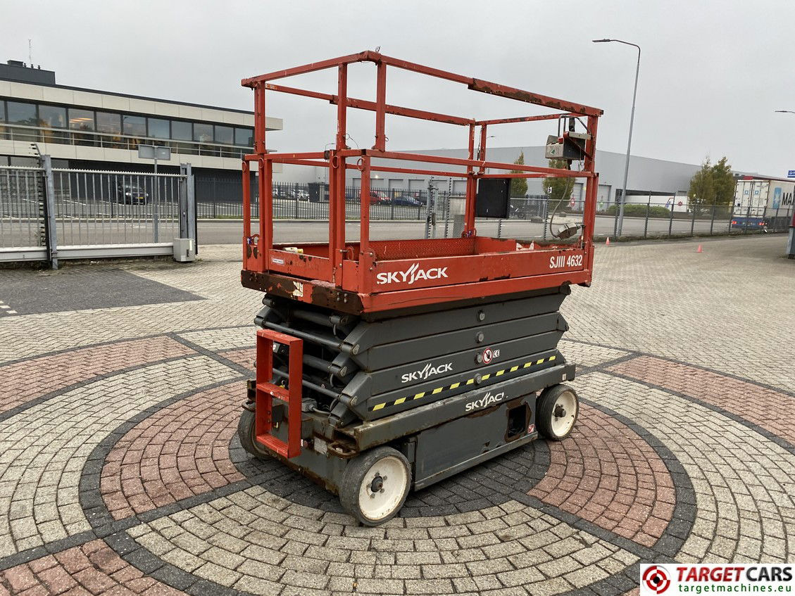 SKYJACK SJIII-4632 ELECTRIC SJ-4632 SCISSOR WORK LIFT 2017 70030660 150HRS 1170CM - Scissor lift: picture 3 SKYJACK SJIII-4632 ELECTRIC SJ-4632 SCISSOR WORK LIFT 2017 70030660 150HRS 1170CM - Scissor lift: picture 3