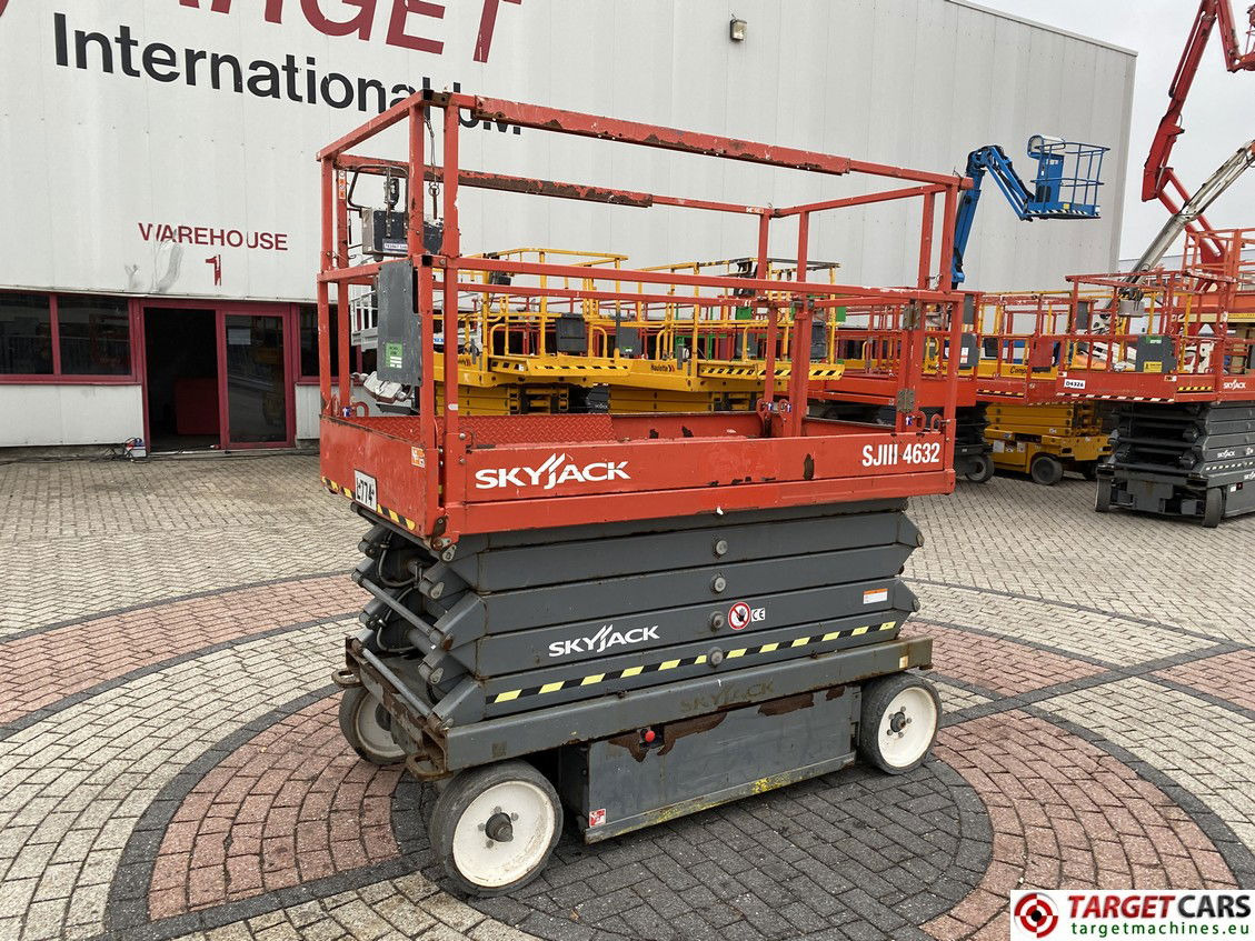 SKYJACK SJIII-4632 ELECTRIC SJ-4632 SCISSOR WORK LIFT 2017 70030660 150HRS 1170CM - Scissor lift: picture 1 SKYJACK SJIII-4632 ELECTRIC SJ-4632 SCISSOR WORK LIFT 2017 70030660 150HRS 1170CM - Scissor lift: picture 1