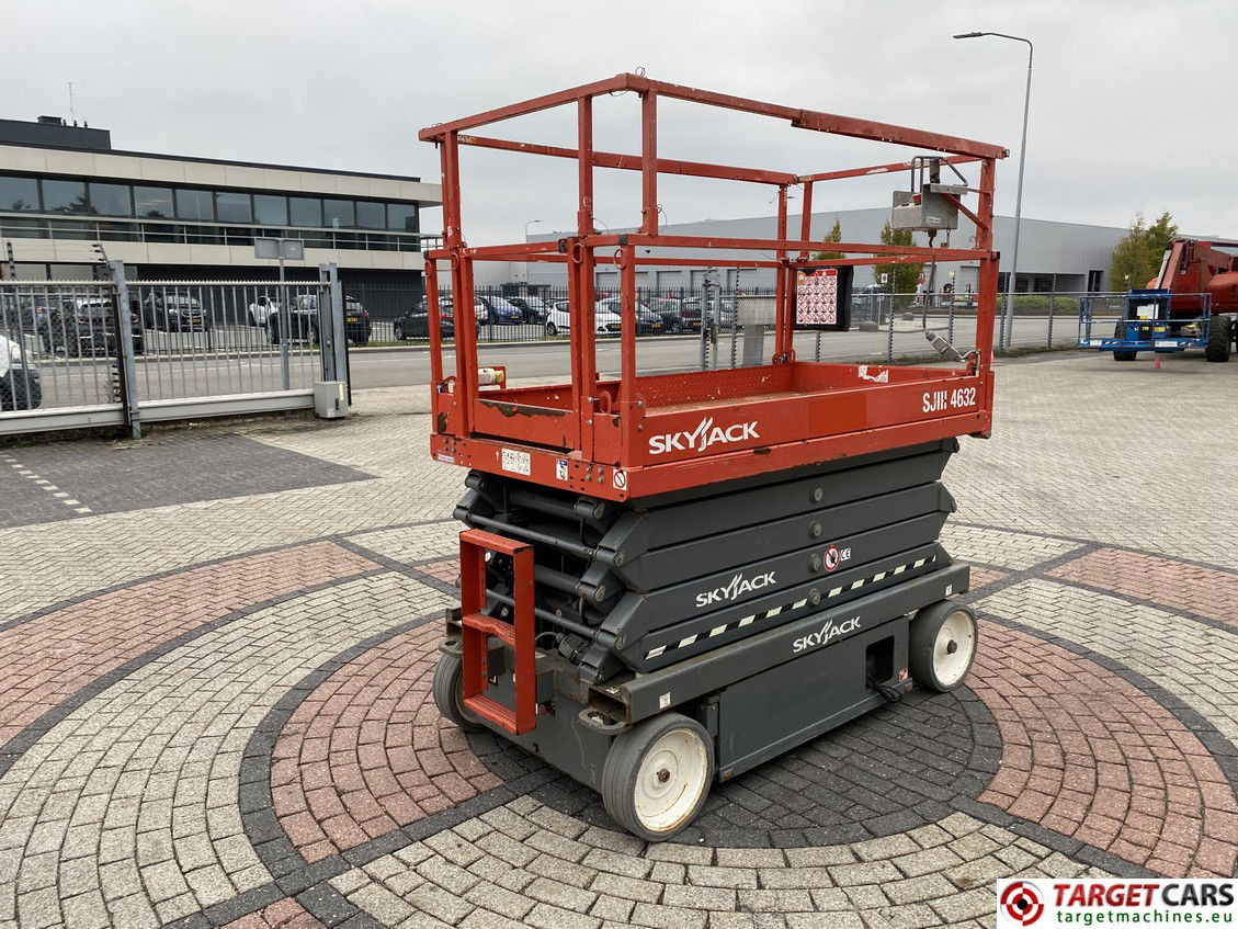 SKYJACK SJIII-4632 ELECTRIC SJ-4632 SCISSOR WORK LIFT 2018 221HRS 1170CM - Scissor lift: picture 3 SKYJACK SJIII-4632 ELECTRIC SJ-4632 SCISSOR WORK LIFT 2018 221HRS 1170CM - Scissor lift: picture 3