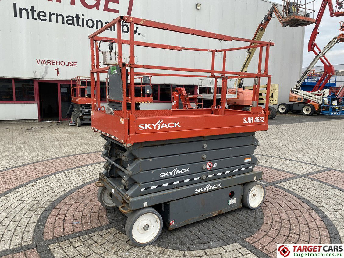 SKYJACK SJIII-4632 ELECTRIC SJ-4632 SCISSOR WORK LIFT 2018 70038438 159HRS 1170CM - Scissor lift: picture 1 SKYJACK SJIII-4632 ELECTRIC SJ-4632 SCISSOR WORK LIFT 2018 70038438 159HRS 1170CM - Scissor lift: picture 1
