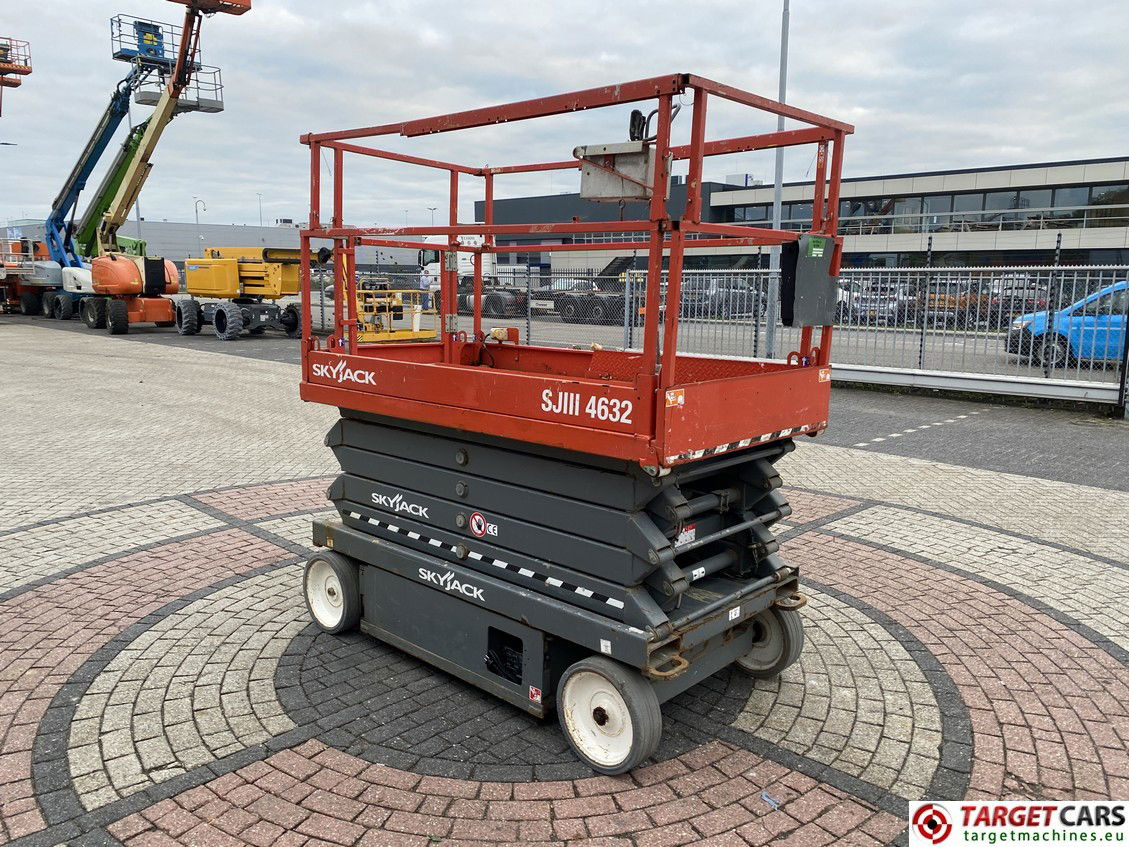 SKYJACK SJIII-4632 ELECTRIC SJ-4632 SCISSOR WORK LIFT 2018 70038438 159HRS 1170CM - Scissor lift: picture 2 SKYJACK SJIII-4632 ELECTRIC SJ-4632 SCISSOR WORK LIFT 2018 70038438 159HRS 1170CM - Scissor lift: picture 2
