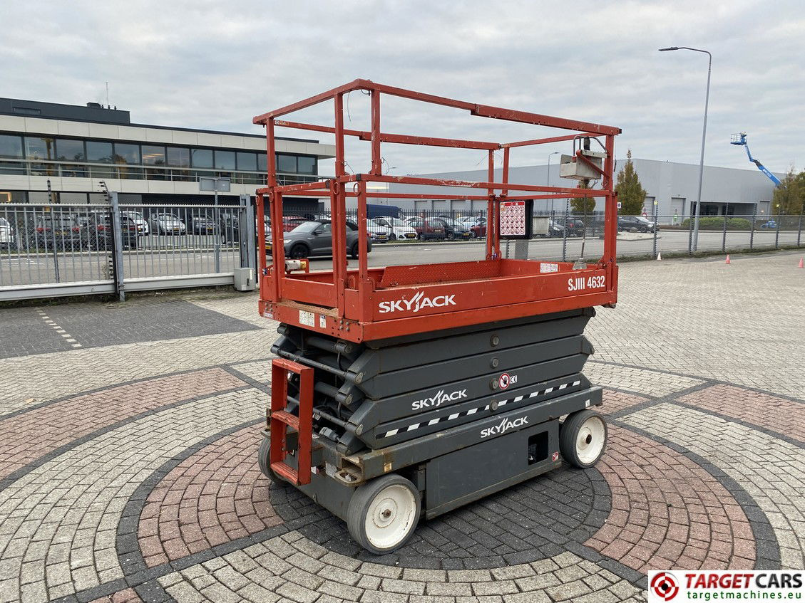 SKYJACK SJIII-4632 ELECTRIC SJ-4632 SCISSOR WORK LIFT 2018 70038438 159HRS 1170CM - Scissor lift: picture 3 SKYJACK SJIII-4632 ELECTRIC SJ-4632 SCISSOR WORK LIFT 2018 70038438 159HRS 1170CM - Scissor lift: picture 3