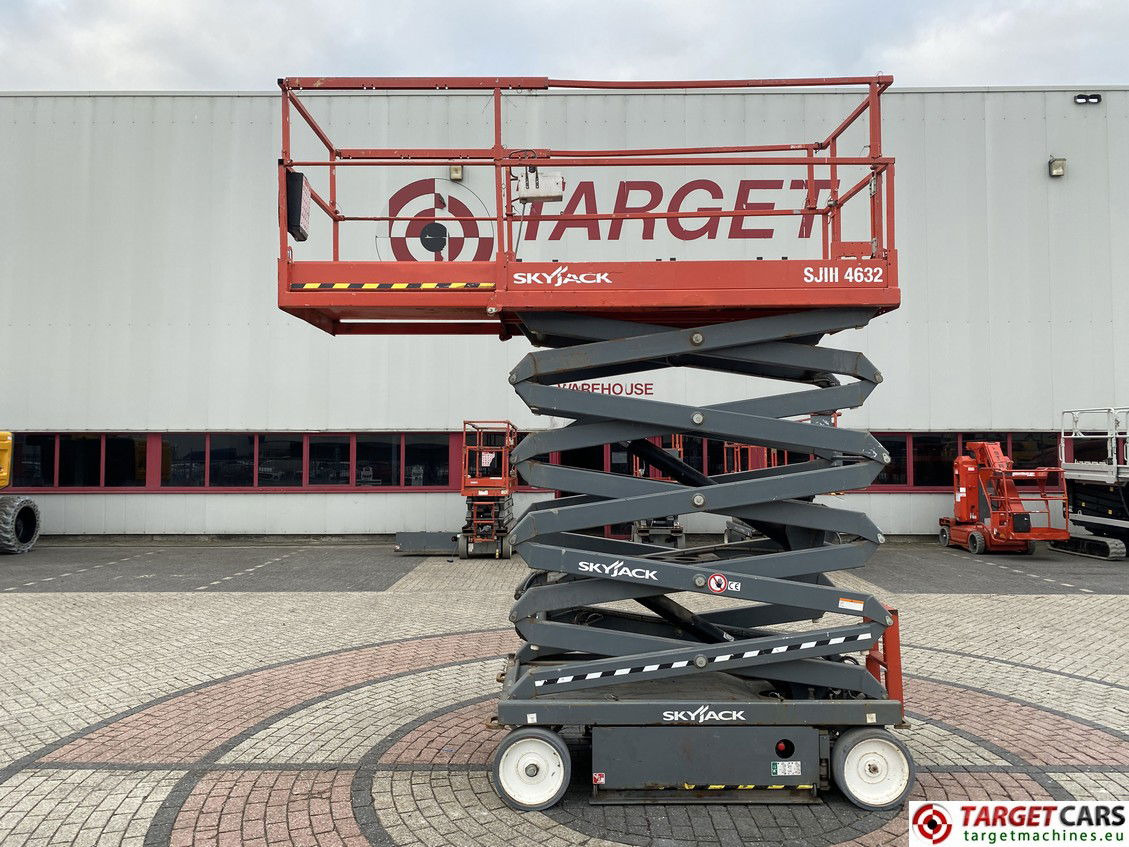 SKYJACK SJIII-4632 ELECTRIC SJ-4632 SCISSOR WORK LIFT 2018 70038438 159HRS 1170CM - Scissor lift: picture 5 SKYJACK SJIII-4632 ELECTRIC SJ-4632 SCISSOR WORK LIFT 2018 70038438 159HRS 1170CM - Scissor lift: picture 5
