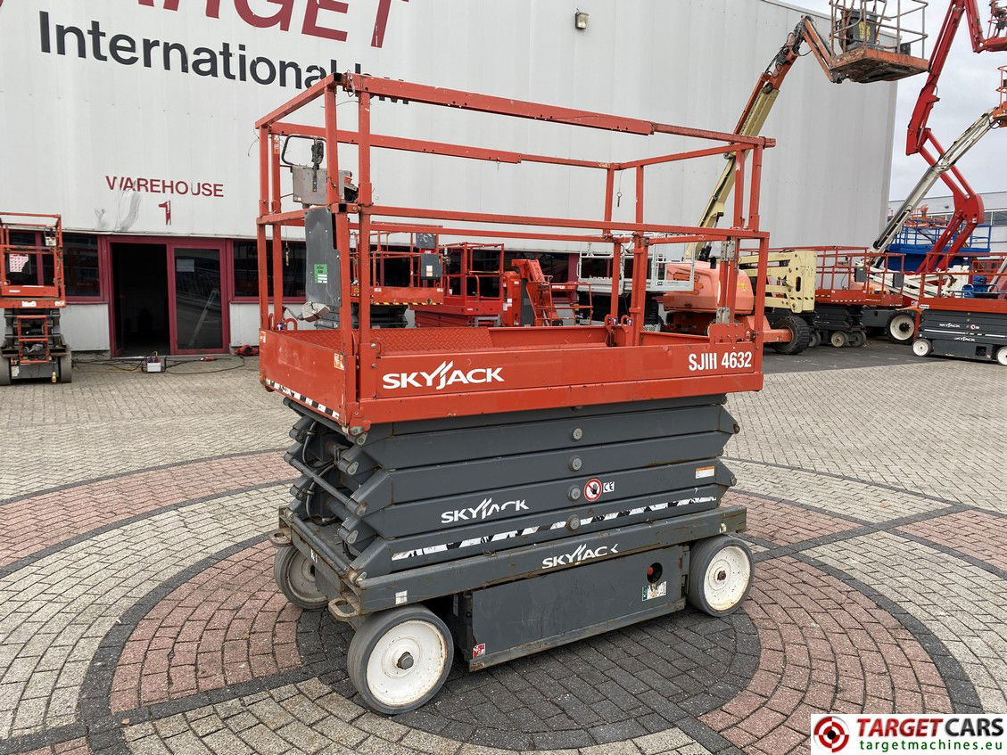 SKYJACK SJIII-4632 ELECTRIC SJ-4632 SCISSOR WORK LIFT 2018 70038453 095HRS 1170CM - Scissor lift: picture 1 SKYJACK SJIII-4632 ELECTRIC SJ-4632 SCISSOR WORK LIFT 2018 70038453 095HRS 1170CM - Scissor lift: picture 1