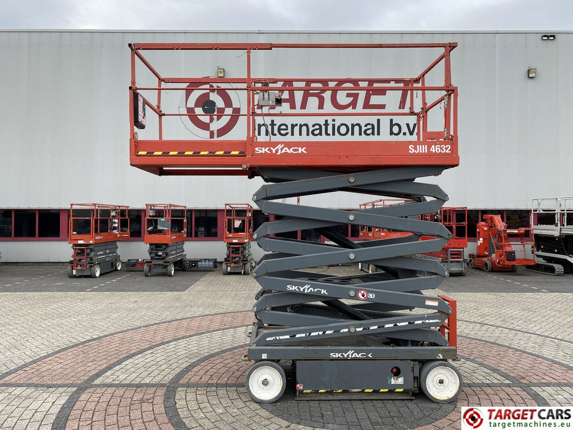 SKYJACK SJIII-4632 ELECTRIC SJ-4632 SCISSOR WORK LIFT 2018 70038453 095HRS 1170CM - Scissor lift: picture 5 SKYJACK SJIII-4632 ELECTRIC SJ-4632 SCISSOR WORK LIFT 2018 70038453 095HRS 1170CM - Scissor lift: picture 5