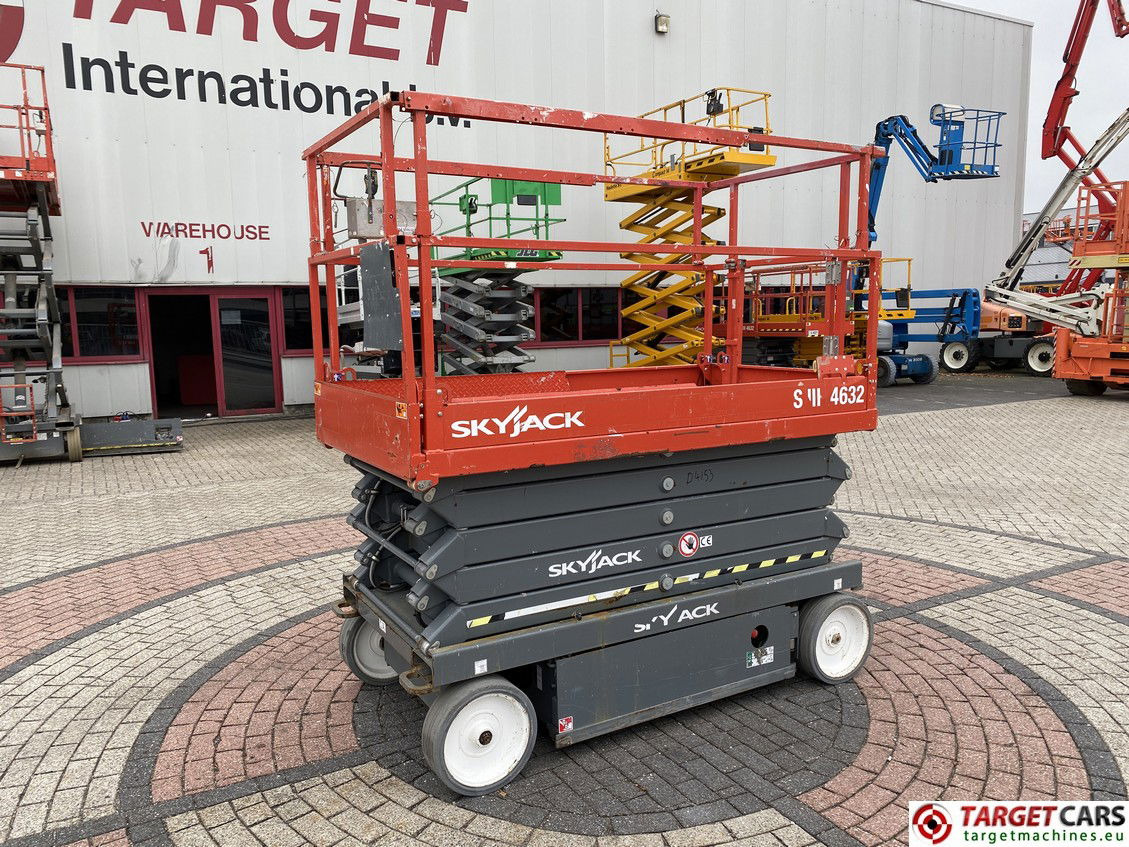 SKYJACK SJIII-4632 ELECTRIC SJ-4632 SCISSOR WORK LIFT 2018 70038866 212HRS 1170CM - Scissor lift: picture 1 SKYJACK SJIII-4632 ELECTRIC SJ-4632 SCISSOR WORK LIFT 2018 70038866 212HRS 1170CM - Scissor lift: picture 1