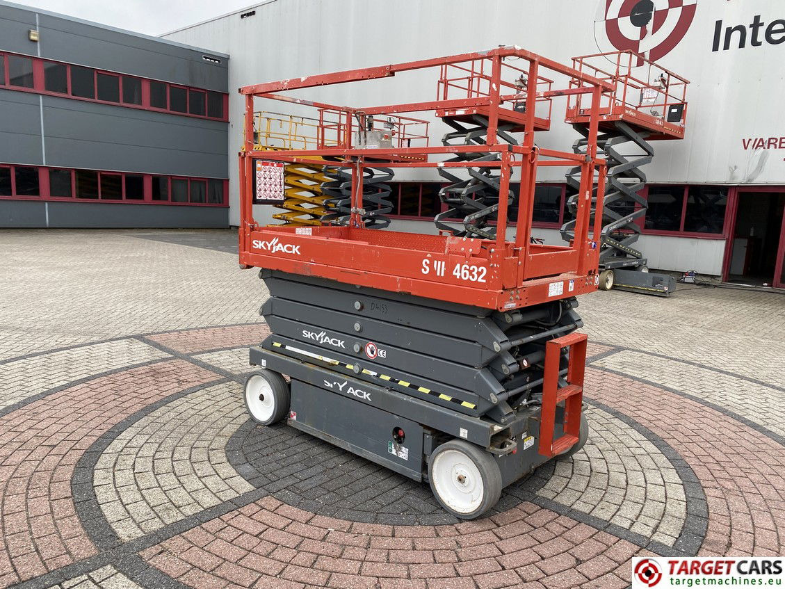 SKYJACK SJIII-4632 ELECTRIC SJ-4632 SCISSOR WORK LIFT 2018 70038866 212HRS 1170CM - Scissor lift: picture 4 SKYJACK SJIII-4632 ELECTRIC SJ-4632 SCISSOR WORK LIFT 2018 70038866 212HRS 1170CM - Scissor lift: picture 4