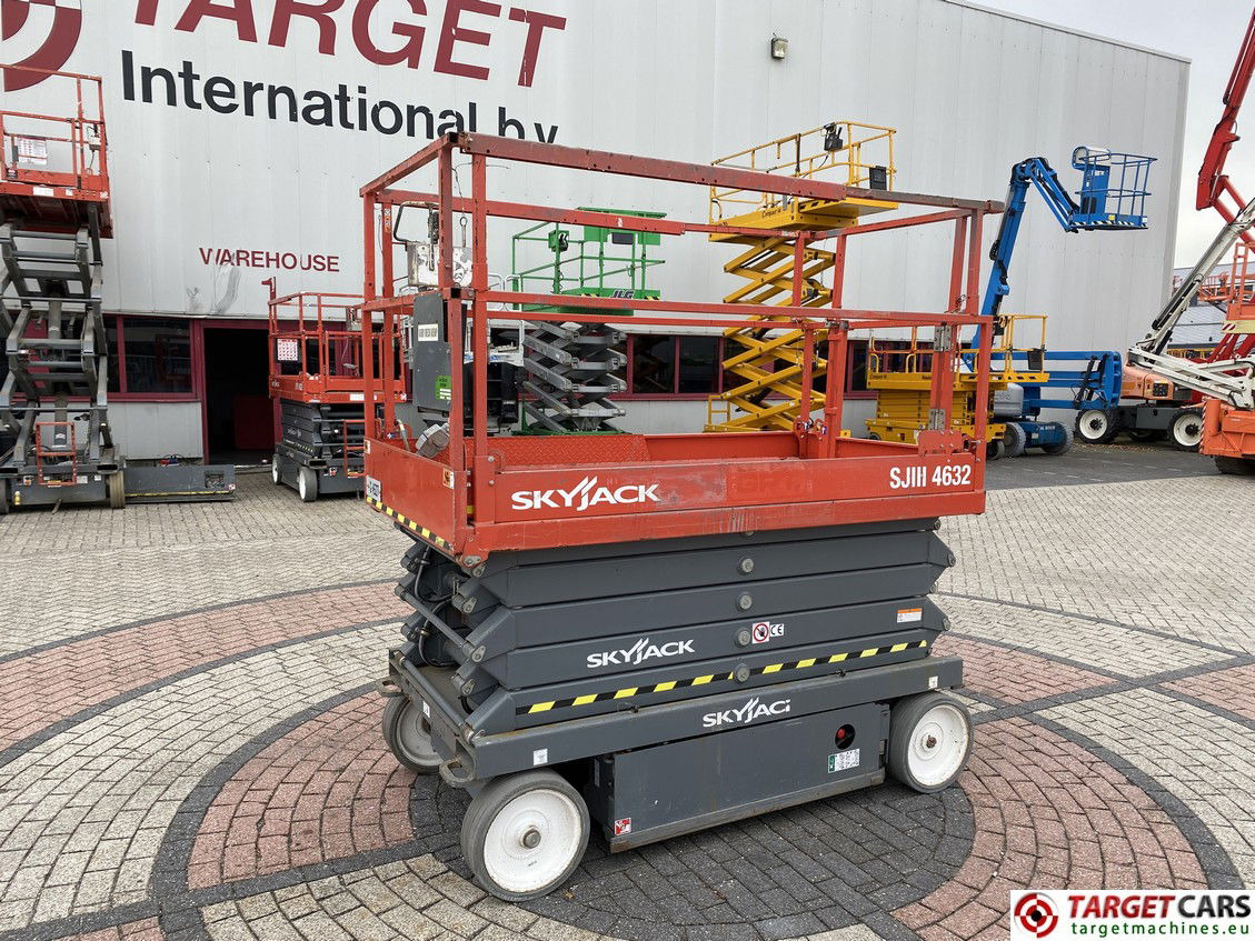 SKYJACK SJIII-4632 ELECTRIC SJ-4632 SCISSOR WORK LIFT 2020 70043933 224HRS 1170CM - Scissor lift: picture 1 SKYJACK SJIII-4632 ELECTRIC SJ-4632 SCISSOR WORK LIFT 2020 70043933 224HRS 1170CM - Scissor lift: picture 1