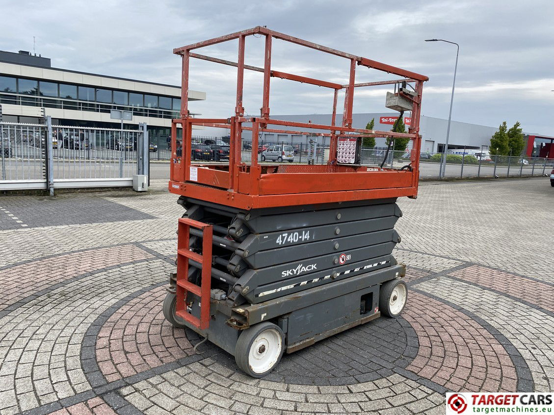 SKYJACK SJIII-4740 ELECTRIC SCISSOR 4740 WORK LIFT 2017 70201845 1380CM - Scissor lift: picture 3 SKYJACK SJIII-4740 ELECTRIC SCISSOR 4740 WORK LIFT 2017 70201845 1380CM - Scissor lift: picture 3