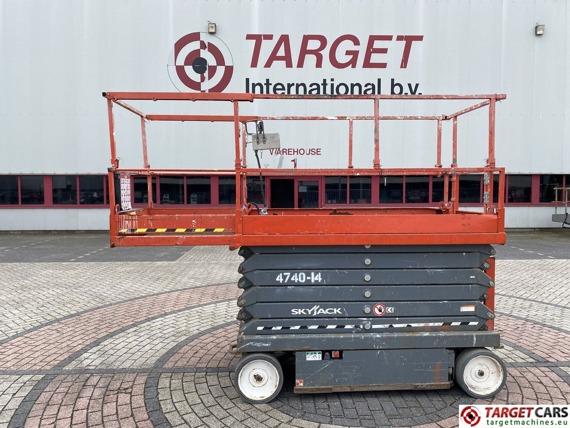 SKYJACK SJIII-4740 ELECTRIC SCISSOR 4740 WORK LIFT 2017 70201845 1380CM - Scissor lift: picture 5 SKYJACK SJIII-4740 ELECTRIC SCISSOR 4740 WORK LIFT 2017 70201845 1380CM - Scissor lift: picture 5