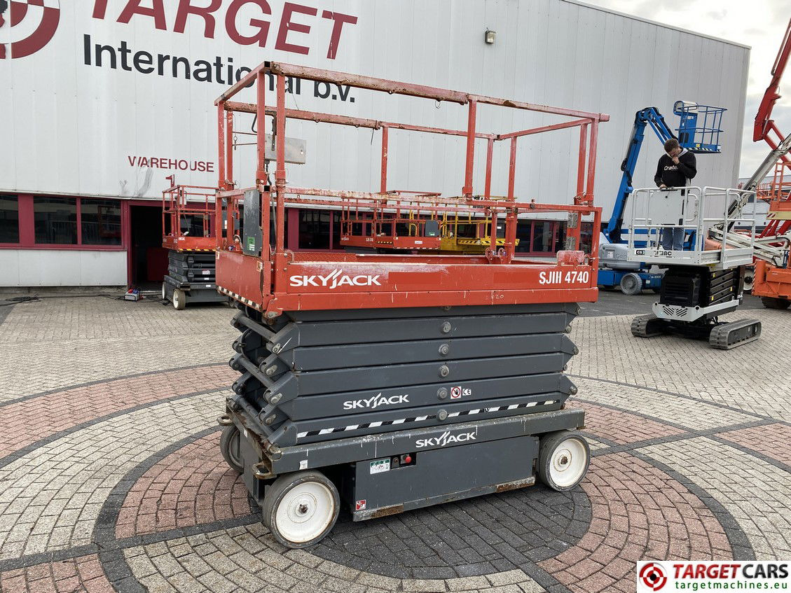 SKYJACK SJIII-4740 ELECTRIC SCISSOR 4740 WORK LIFT 2019 70205240 1380CM - Scissor lift: picture 1 SKYJACK SJIII-4740 ELECTRIC SCISSOR 4740 WORK LIFT 2019 70205240 1380CM - Scissor lift: picture 1