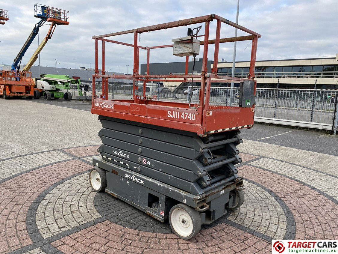 SKYJACK SJIII-4740 ELECTRIC SCISSOR 4740 WORK LIFT 2019 70205240 1380CM - Scissor lift: picture 2 SKYJACK SJIII-4740 ELECTRIC SCISSOR 4740 WORK LIFT 2019 70205240 1380CM - Scissor lift: picture 2