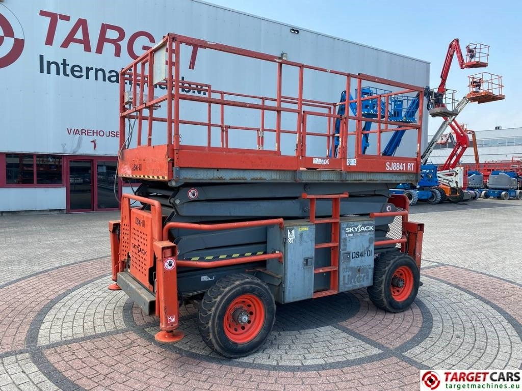 SkyJack SJ8841 RT Diesel 4x4 Scissor Work Lift 1430cm - Scissor lift: picture 1 SkyJack SJ8841 RT Diesel 4x4 Scissor Work Lift 1430cm - Scissor lift: picture 1