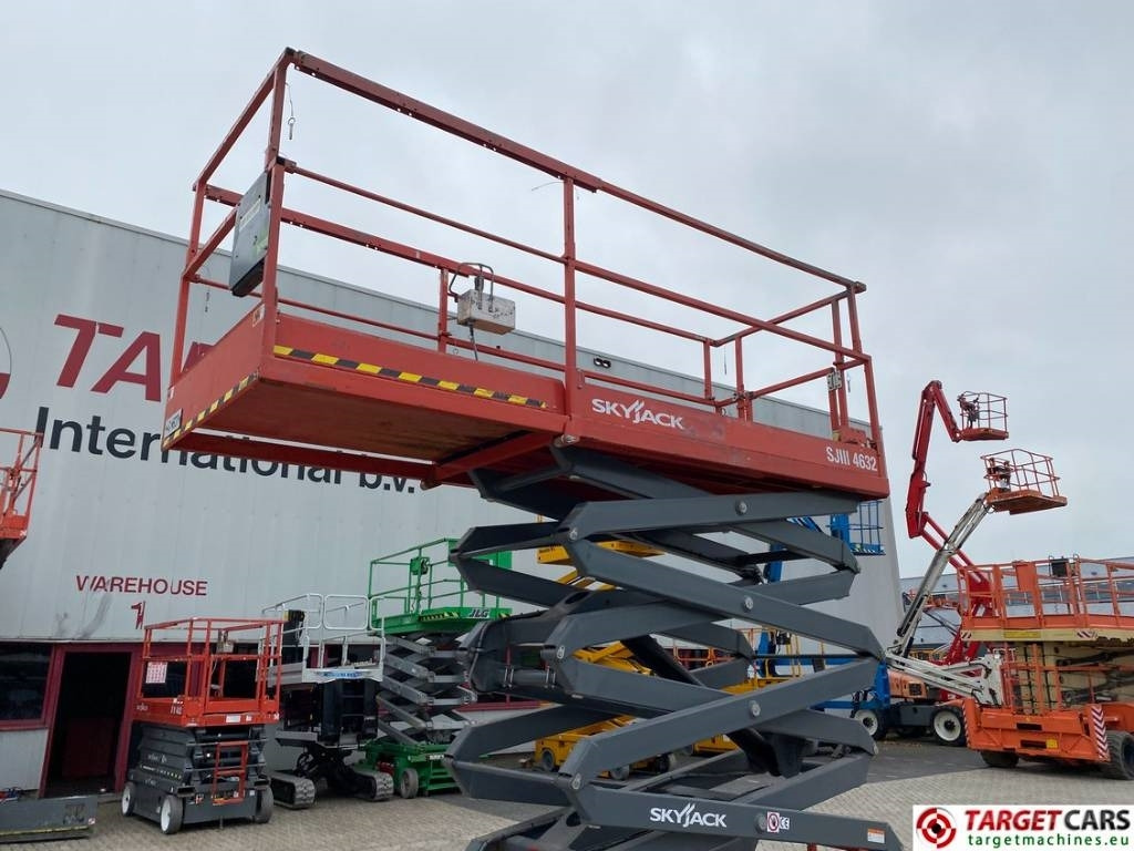 Scissor lift SkyJack SJIII-4632 Electric 4632 Scissor Work Lift 1170cm: picture 27 Scissor lift SkyJack SJIII-4632 Electric 4632 Scissor Work Lift 1170cm: picture 27